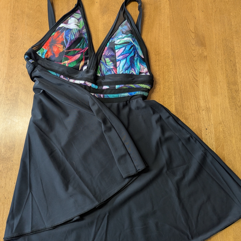 3/$14 Black Dress with Colorful Floral Accents - Picture 4 of 4